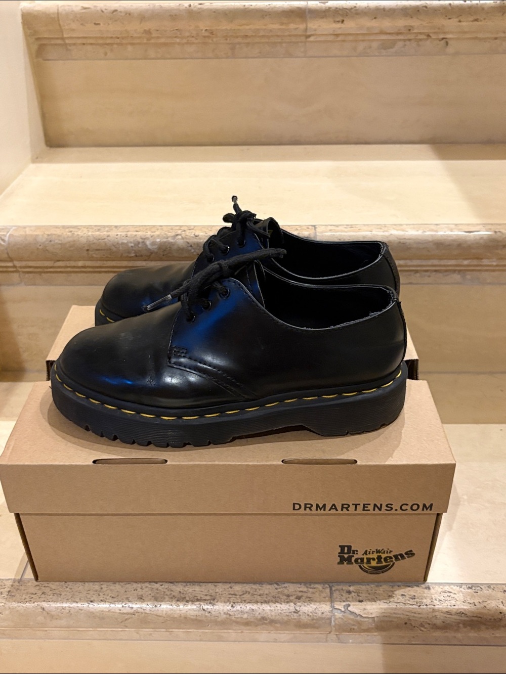 Dr. Martens Leather Shoes (unisex)